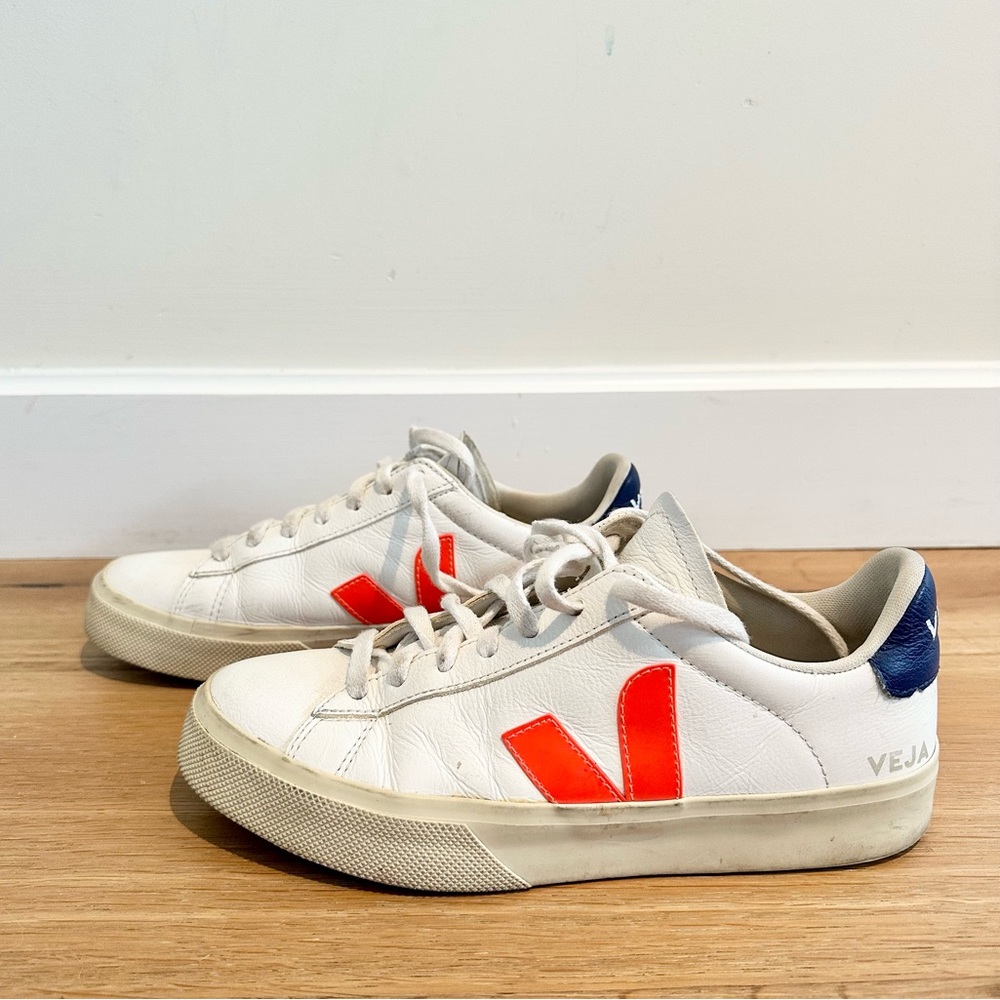 Veja Campo Leather Sneaker size 8 (EU 39) orange and blue